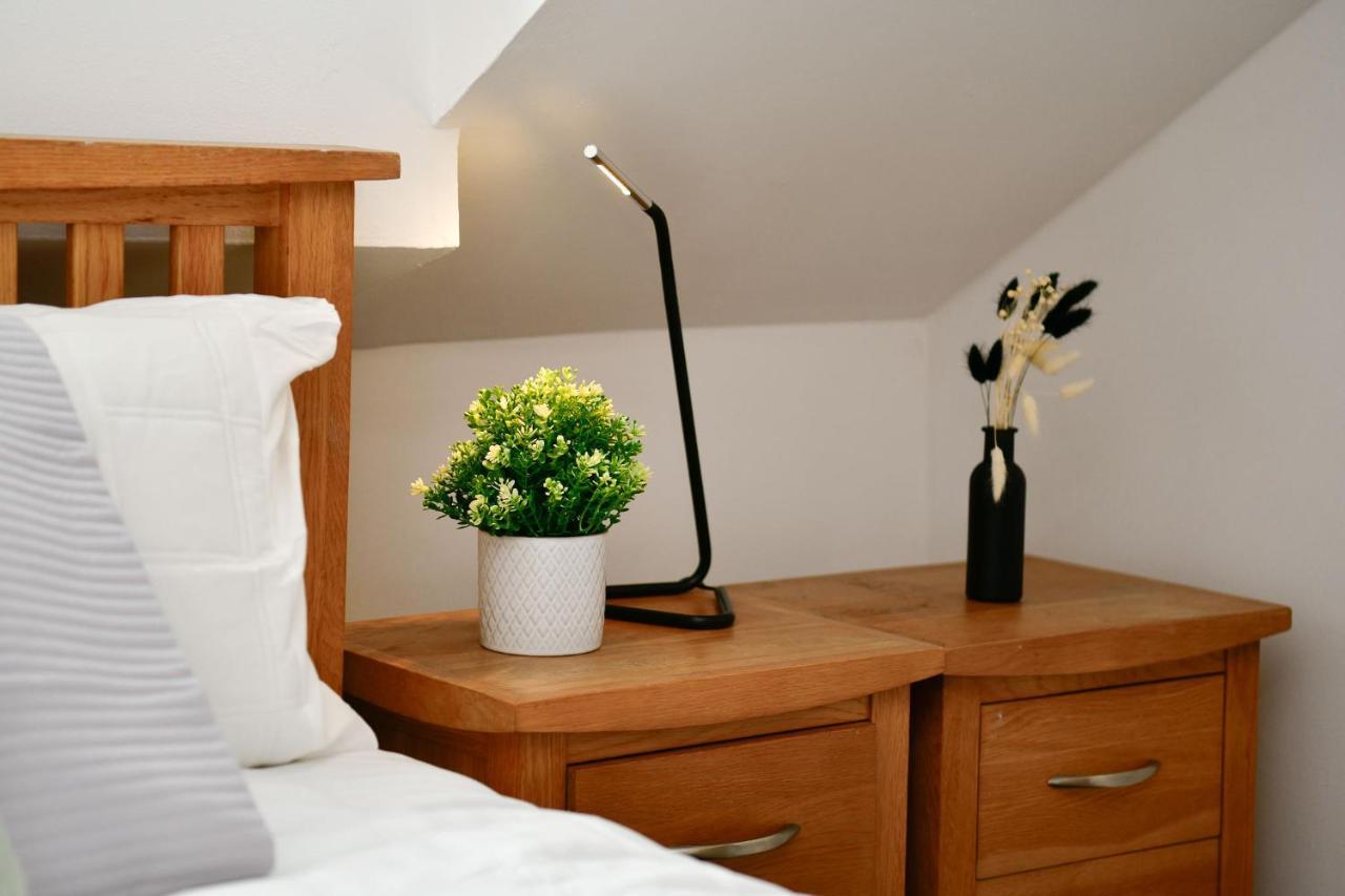 Spacious 2 Bedroom Apartment In The Heart Mumbles Eksteriør bilde